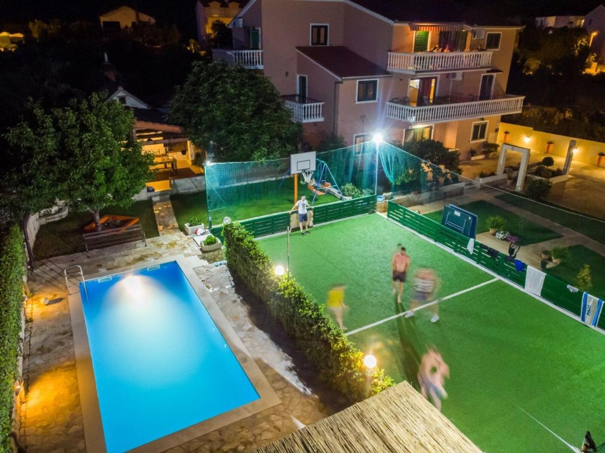 Apartments Mirko Seget Vranjica Exterior foto