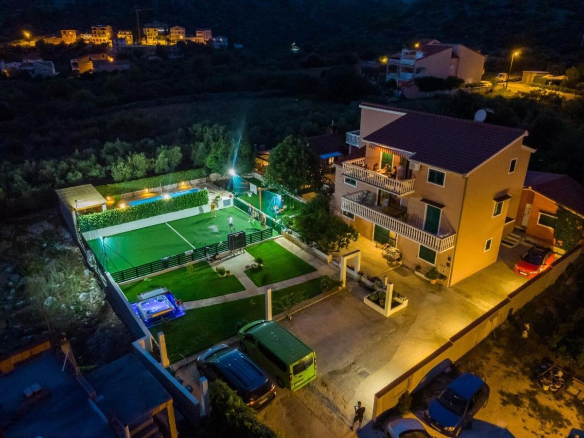 Apartments Mirko Seget Vranjica Exterior foto